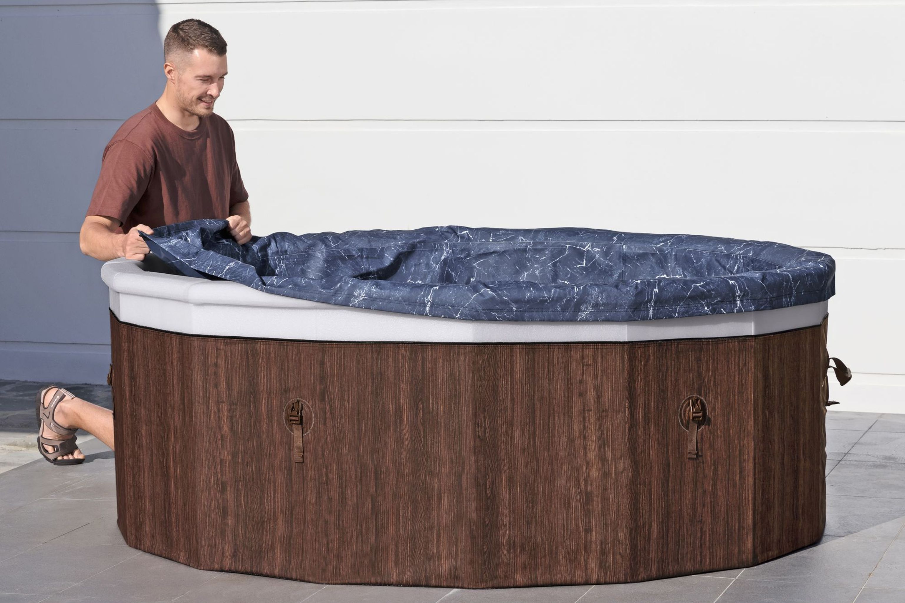 Bestway LAY-Z-SPA Toronto AirJet Whirlpool 7 Personen Ø 190 x 70 cm Bestway LAY-Z-SPA Toronto AirJet Whirlpool 7 Personen Ø 190 x 70 cm