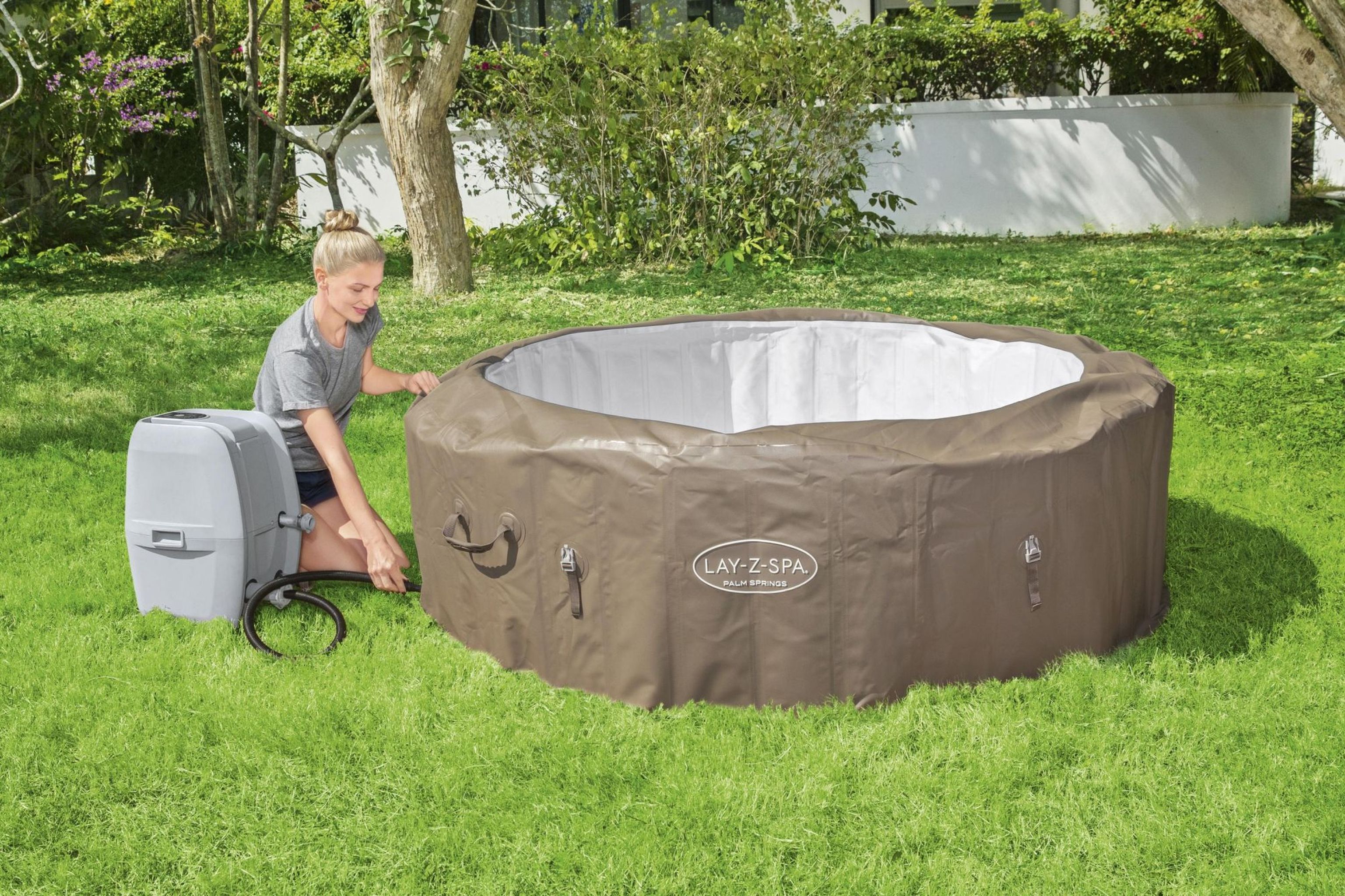 LAY-Z-SPA Palm Springs AirJet Whirlpool Ø 196 x 71 cm 6 Personen LAY-Z-SPA Palm Springs AirJet Whirlpool Ø 196 x 71 cm 6 Personen